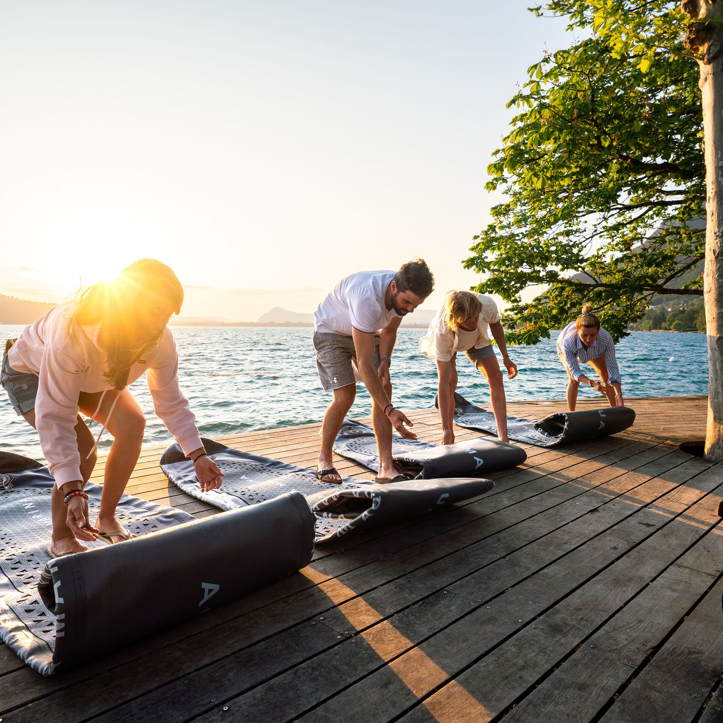 Aqua Marina - GLOW 10'4" All-around iSUP with Ambient Light System