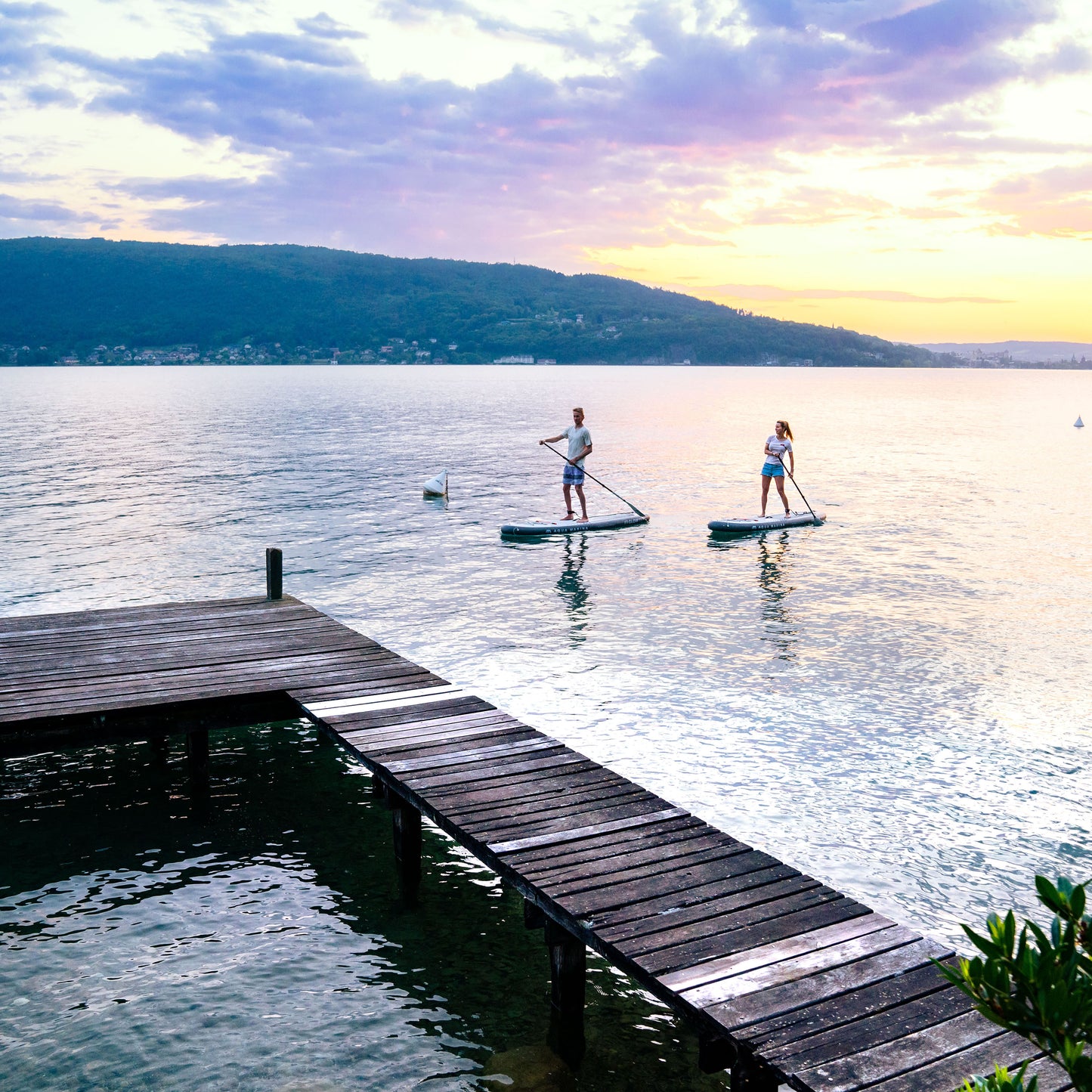 Aqua Marina - GLOW 10'4" All-around iSUP with Ambient Light System